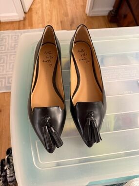Banana Republic Black Tassel Pointed Toe Flats
